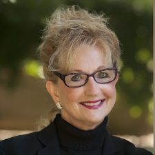 Headshot of Laura Peters.